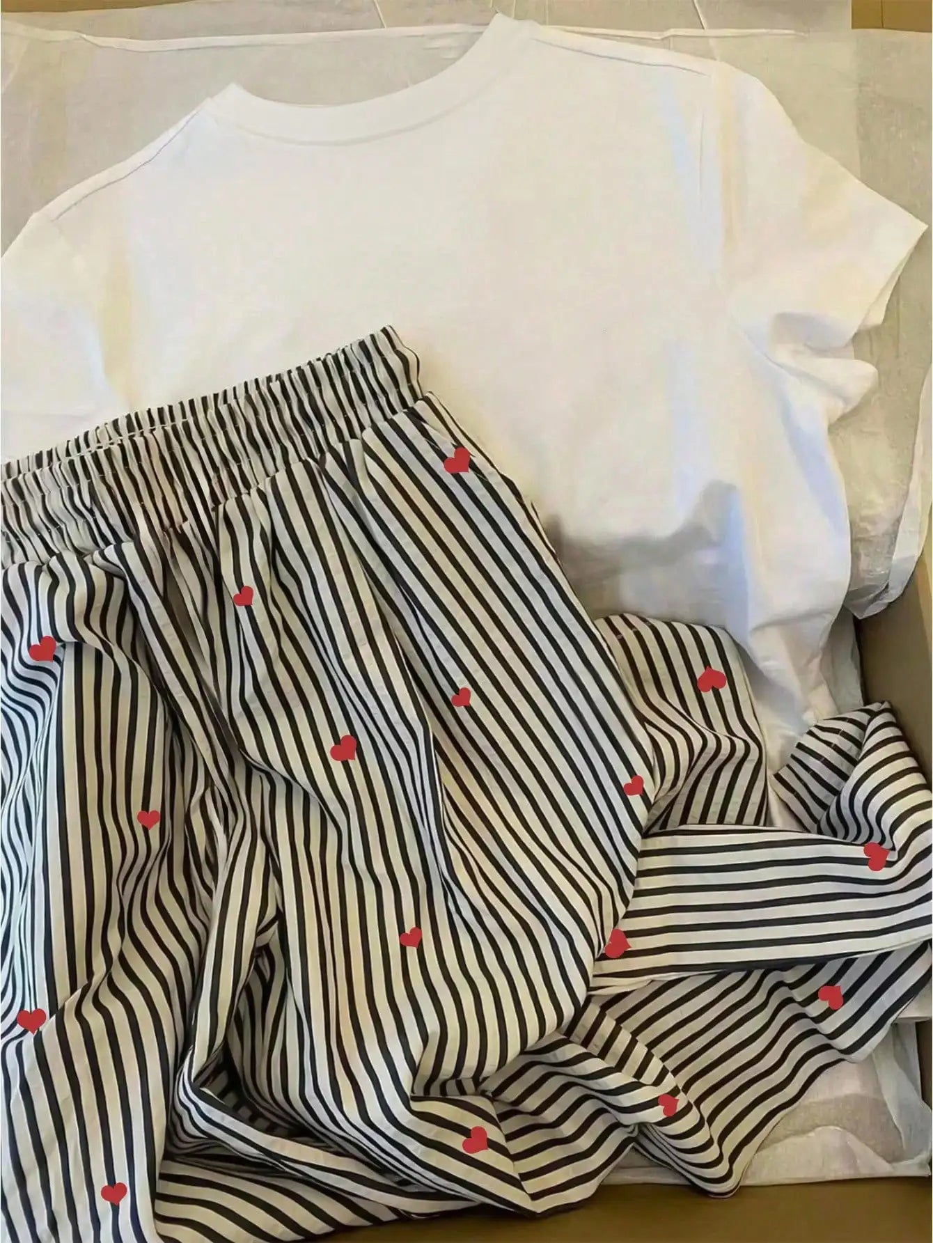 INAWLY Women's Heart Print Round Neck Short Sleeve T-Shirt And Drawstring Waist Striped Pants Casual Suit